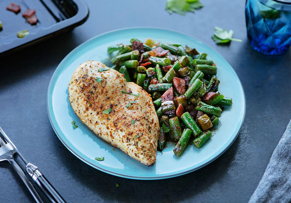 Grilled Chicken with Sweet and Smoky Green Beans